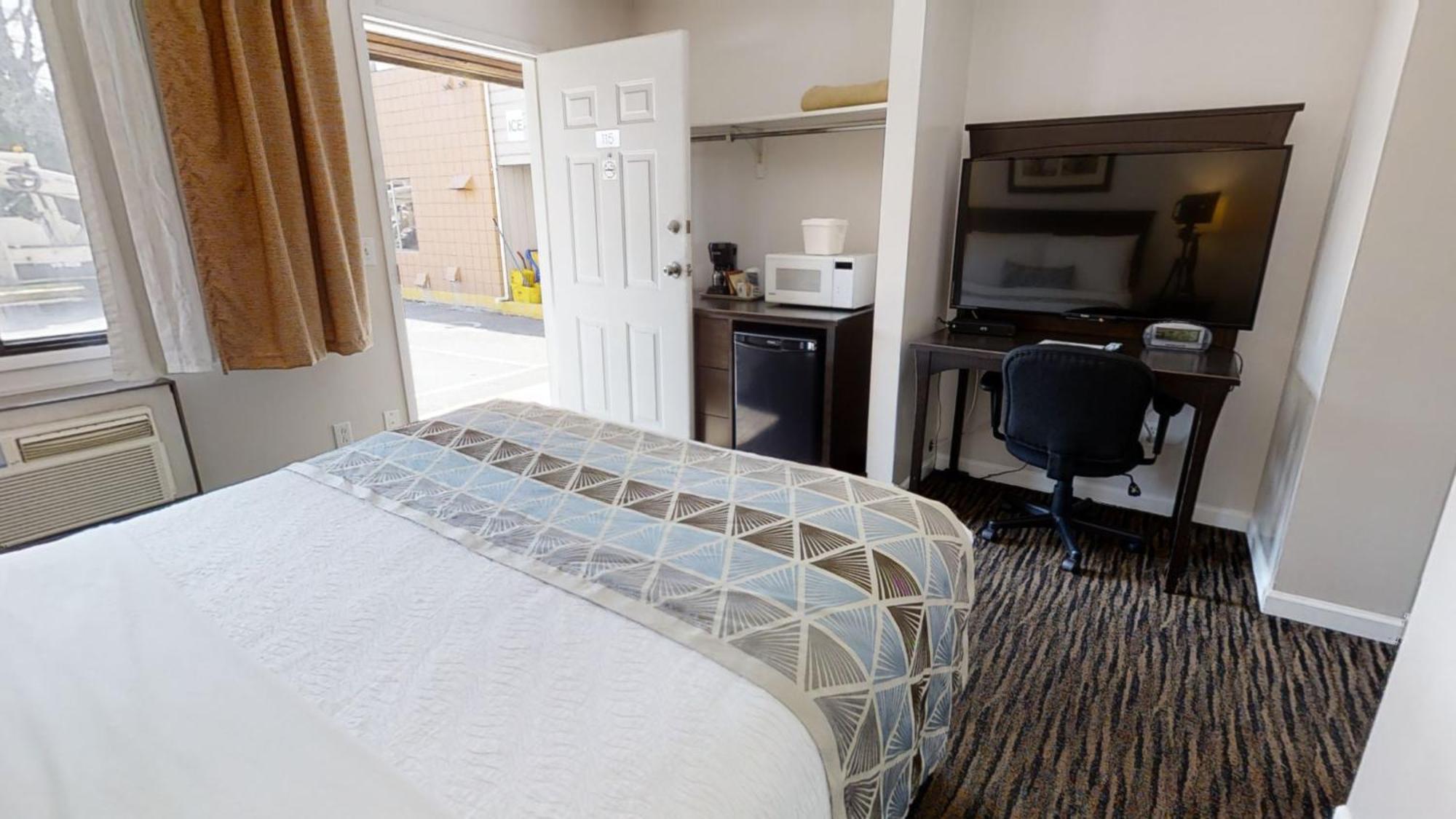 Recreation Inn And Suites كيلوانا المظهر الخارجي الصورة